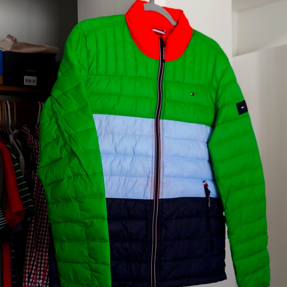 TH puffer jacket packable